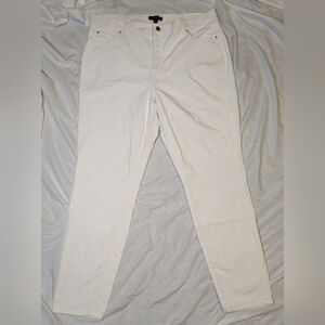 NWT Ann Taylor Women's White‎ Velvet The Skinny Mid Rise Pants Size 18